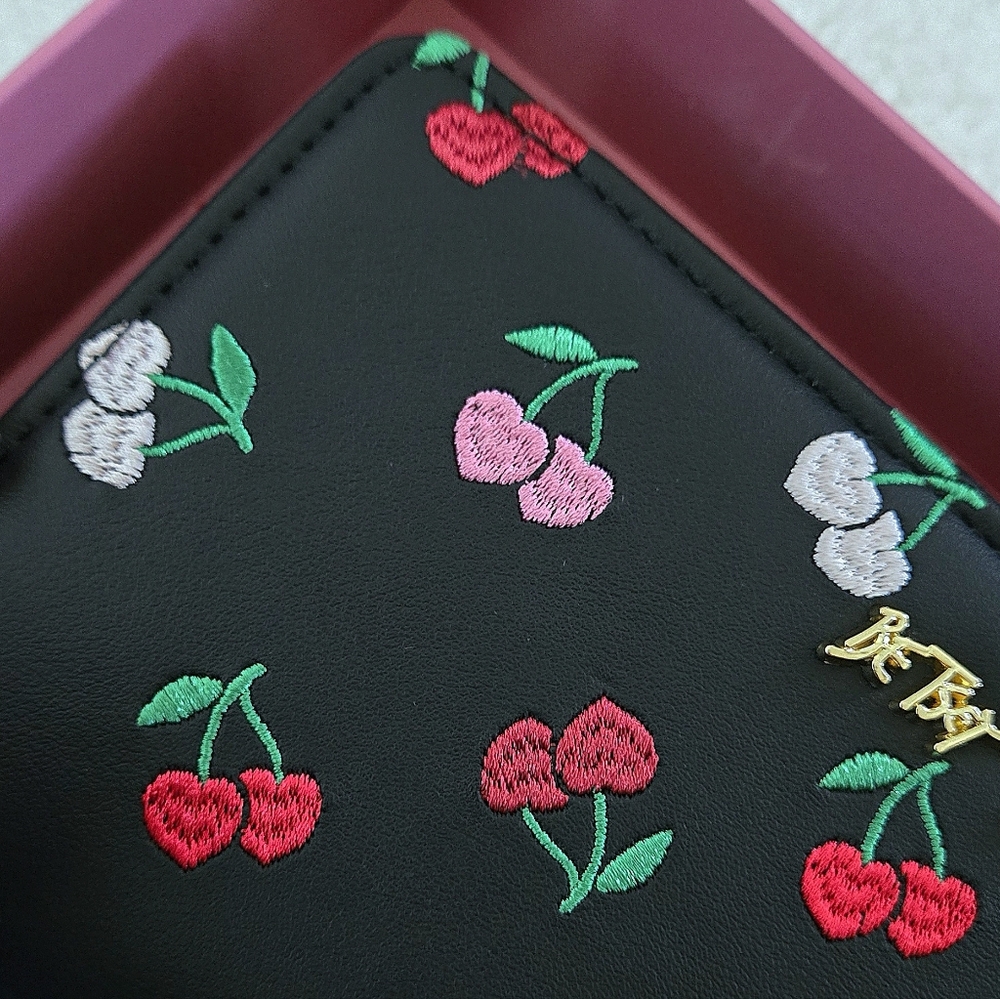 Betsey Johnson Embroidered🪡 Cherries🍒 Zip Around Wristlet - NIB - Picture 13 of 16